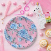 Mooie blauwe rozen, pastelroze achtergrond, papieren bordje (Feest)