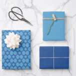 Mooie blauwe ster van David Inpakpapier Vel<br><div class="desc">Deze set is geweldig voor Hanukkah en heeft de ster van David op verschillende blauwe achtergronden. Maakt grote cadeaubonnen voor alle seizoenen. Bestel er vandaag nog een! Kunstwerk gemaakt door: AMBillustraties http://www.etsy.com/shop/AMBillustrations/</div>