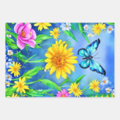 Mooie blauwe vlinder in een bloeiende weide inpakpapier vel (Voorkant)