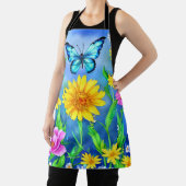 Mooie blauwe vlinder in een bloeiende weide schort (Insitu)