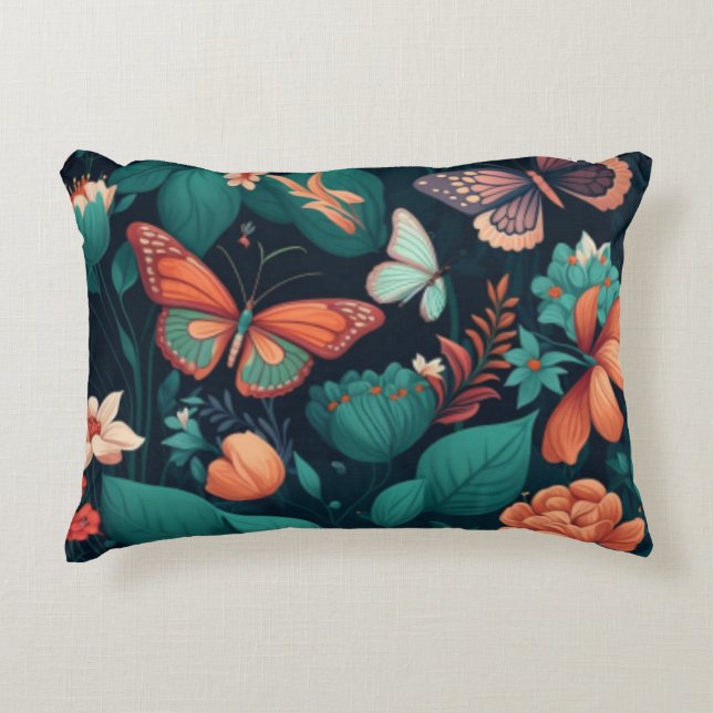 Mooie bloemen en vlinders in het oerwoud accent kussen (Voorkant)