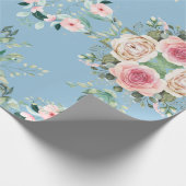 Mooie bloemen in blauw cadeaupapier (Hoek)