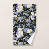 Mooie Bloemen Lila Rozen Paarse Blauw op Zwart Bad Handdoek (Handdoek)