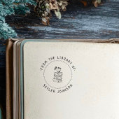 Mooie Bloemen op een Stapeltje Boeken Aangepaste B Zelfinktende Stempel