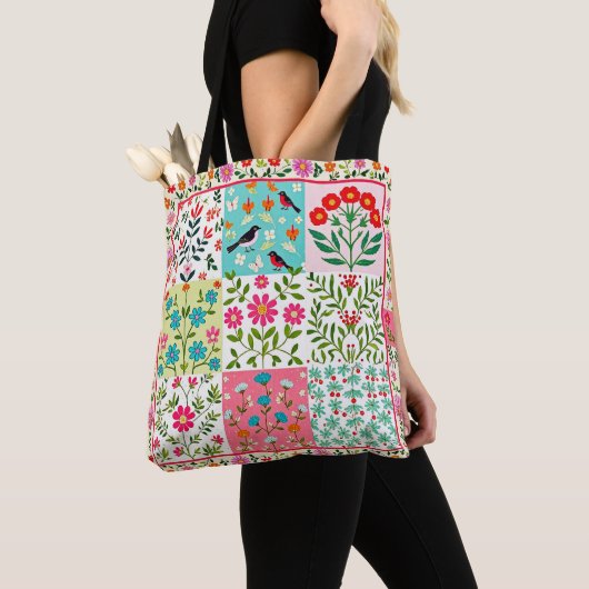 Mooie bloemige natuur patchwork tas. tote bag (Dichtbij)