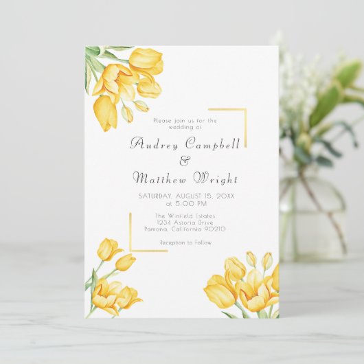 Mooie Blooming Yellow Tulp Weddenschap Kaart (Staand voorkant)