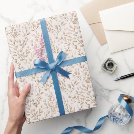 Mooie Blush Roze Crème Bloemige Bruiloftsdouche Cadeaupapier (Geschenken)