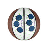 Mooie bosbessen paarse illustratie van de cartoon basketbal (Verticaal)