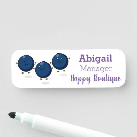 Mooie bosbessen paarse illustratie van de cartoon naamplaatje (In situ)