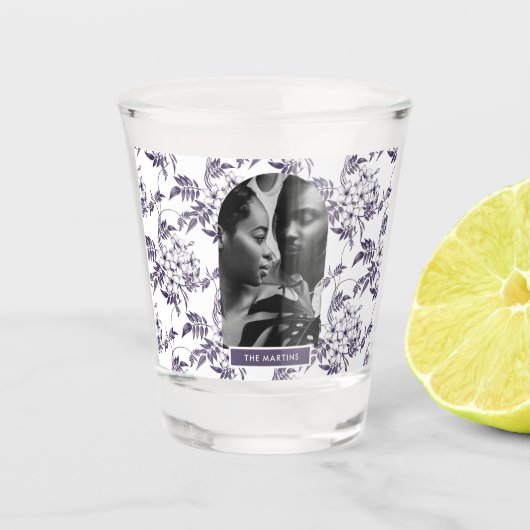 Mooie Botanische Bruiloft Fotoboog met Naam Shot Glas (Voorkant)