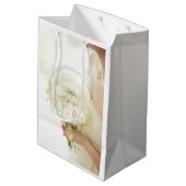 Mooie bride met het blote Bouquet bruiloft Medium Cadeauzakje (Achterkant Gekanteld)