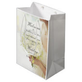 Mooie bride met het blote Bouquet bruiloft Medium Cadeauzakje (Voorkant Gekanteld)