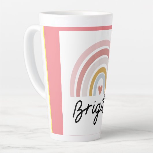 Mooie Brigitte met regenboogroze latte Mok. Latte Mok (Linkerhoek)