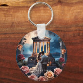 Mooie bruid & bruidegom Staand bij het Zee Sleutelhanger (Voorkant)