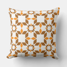 Mooie bruine bloemenpatroon kussen