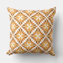 Mooie bruine bloemenpatroon kussen