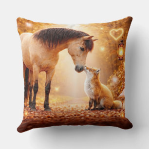 Mooie buckskin paard en rode vos in bosland kussen