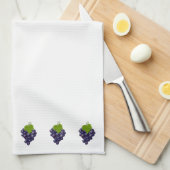 Mooie bundels druiven op de Witte keukenhanddoek (Quarter Fold)