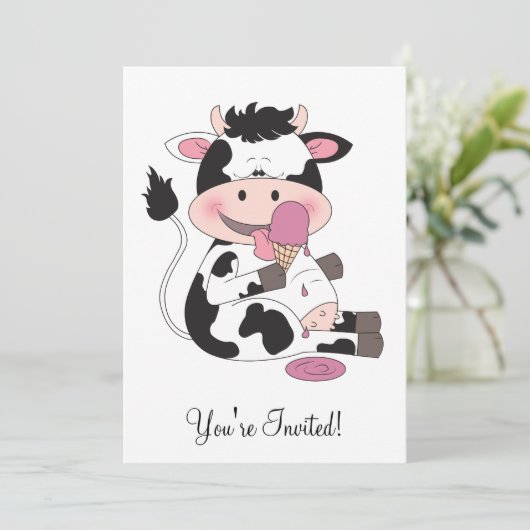 Mooie Cartoon Baby Koe met Zijn Favoriete Traktati Kaart (Staand voorkant)