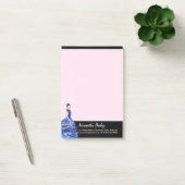 Mooie dame met glinsterende blauwe jurk mode post-it® notes (Kantoor)