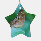 Mooie Danaus Plexippus Vlinder op Blad. Keramisch Ornament (Links)