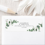 Mooie, delicate eucalyptusbruinbruiloft etiket<br><div class="desc">Prachtige,  delicate eucalyptusborrelvormig huwelijksantwoordontwerp. Een deel van een modern collectie.</div>