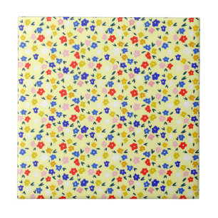 Mooie Delicate Mooie Bloemmotief op Pastelgeel Tegeltje