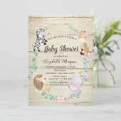 Mooie dieren houtstructuur babyshower uitnodiging (Staand voorkant)