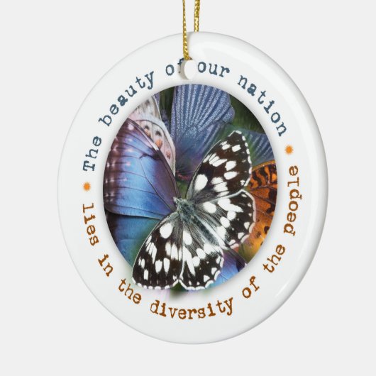 Mooie Diversity Holiday Ornament (Links)