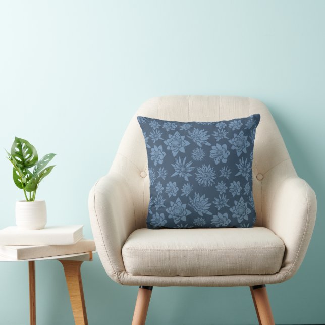 Mooie donkerblauwe bloempatroon kussen (Stoel)