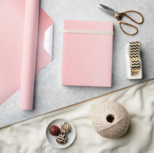 Mooie eenvoudige roze satijn cadeaupapier