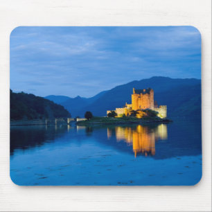 Mooie Eileen Donan Castle in het westen van Dornie Muismat