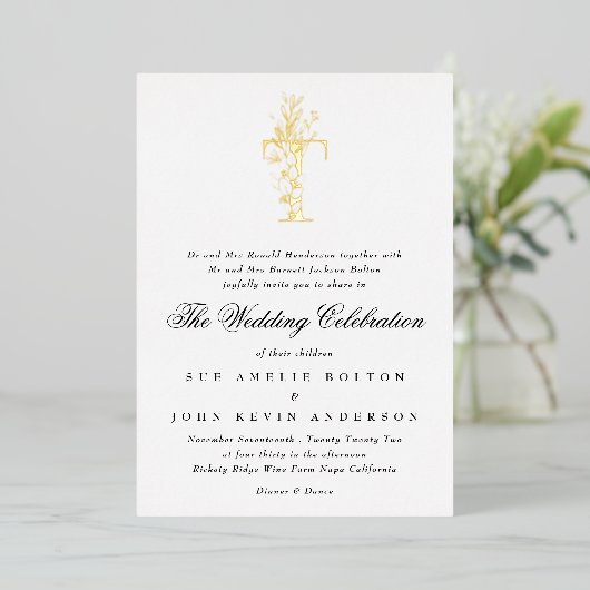 Mooie Elegant Floral GOLD Monogram Weddenschap Folie Uitnodiging (Staand Voorkant)