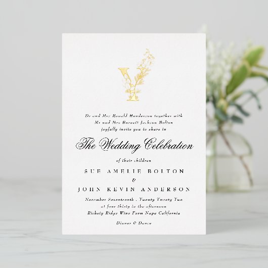 Mooie Elegant Floral GOLD Monogram Weddenschap Folie Uitnodiging (Staand Voorkant)