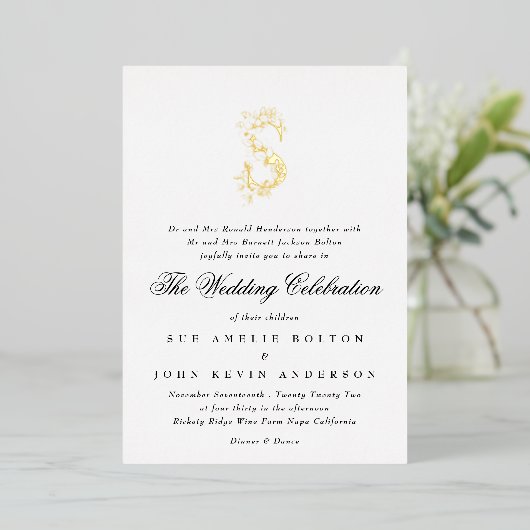 Mooie Elegant Floral GOLD Monogram Weddenschap Folie Uitnodiging (Staand Voorkant)