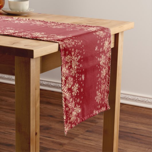 Mooie Elegant Red & Gold Snowflakes Korte Tafelloper (Voorbeeld)
