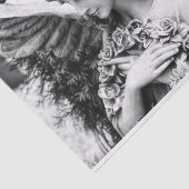 Mooie engel met rozen op haar borst tissuepapier (Detail)