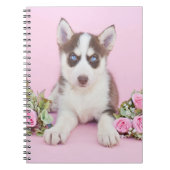 Mooie estige puppy met roze rozen notitieboek (Voorkant)