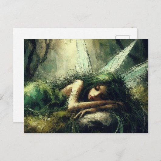 Mooie Fairy slaapt op een mossy plekje in het bos Briefkaart (Voorkant / Achterkant)