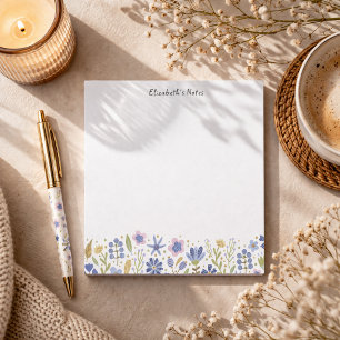 Mooie Fantasievolle Blauwe Lente Bloemen en Aangep Notitieblok