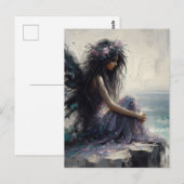 Mooie fee Zittend op een klif Dragen van Paarse Briefkaart (Voorkant / Achterkant)