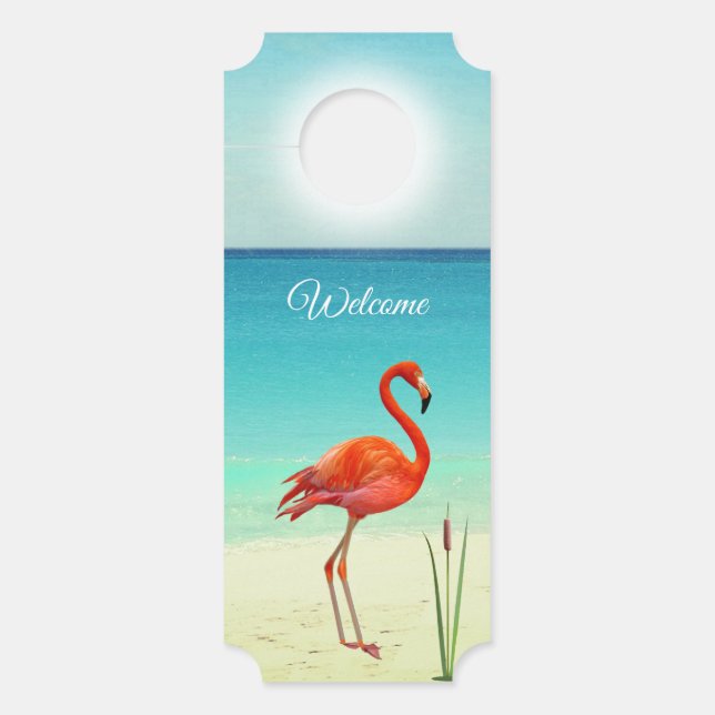 Mooie Flamingo op het Strand Welkom Deurhanger (Voorkant)