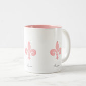 Mooie Fleur-de-lis-ventilator in lichtkoraalroze Tweekleurige Koffiemok (Voorkant rechts)