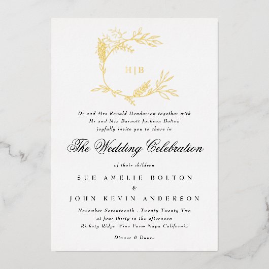 Mooie Floral GOLD Monogram Sketched Wedding Folie Uitnodiging (Voorkant)