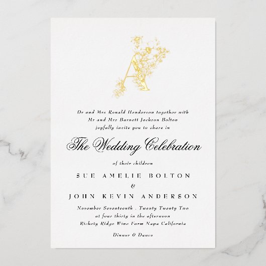 Mooie Floral GOLD Monogram Sketched Wedding Folie Uitnodiging (Voorkant)