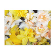 Mooie foto-lantaarnvloed drijft op water