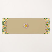 Mooie Frangipani-bloemen op Light Beige Yogamat (Voorkant (horizontaal))