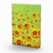 Mooie gele bloemen op abstract groen fotoblokken (Rechts)