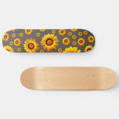 Mooie gele bloemen op grijze achtergrond persoonlijk skateboard (Horizontaal)
