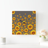 Mooie gele bloemen op grijze achtergrond vierkante klok (Huis)